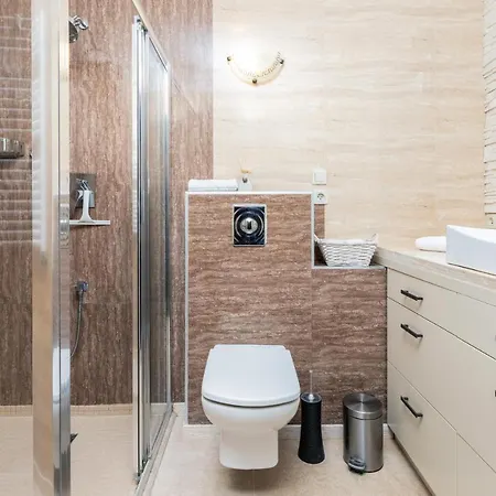 Drzewieckiego By Renters Apartment